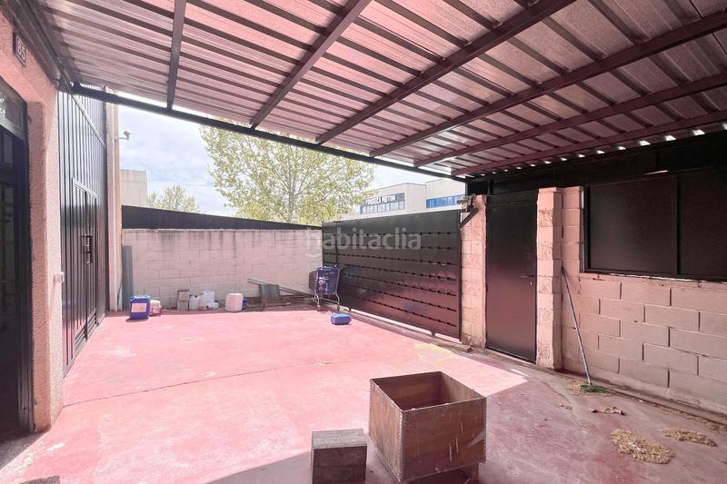 Foto af2bf2f6-4ed1-4de0-a7aa-0ba92e5b2586. Alquiler local comercial tú próximo proyecto despega desde aquí! en Arroyomolinos