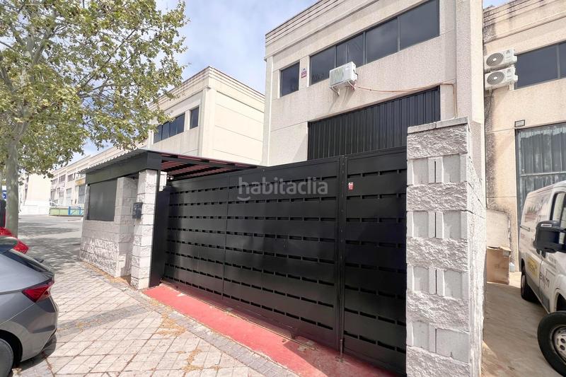 Foto c10002fa-b556-49b6-8801-7bd0b432f21c. Alquiler local comercial tú próximo proyecto despega desde aquí! en Arroyomolinos