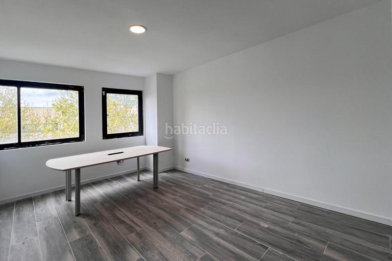 Foto c8cae04b-641c-4a94-bef6-6a2164f1e2b1. Alquiler local comercial tú próximo proyecto despega desde aquí! en Arroyomolinos
