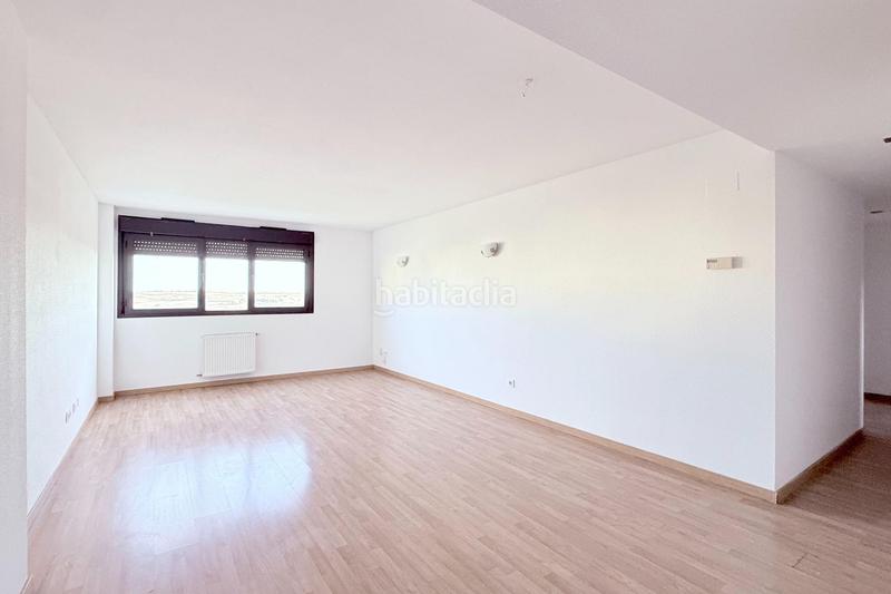 Foto 65f3396d-3450-46dc-8401-0ccbbc26d7d6. Alquiler piso cambia las reglas del juego! tu vida 2.0 empieza aquí en Móstoles