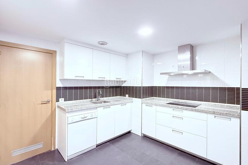 Foto b7315f2b-f0a9-46da-ad3c-a68731aee4d8. Rent flat with heating parking pool in Sur - PAU 4 Móstoles