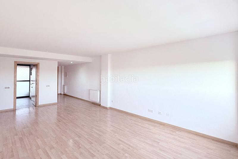 Foto d565e735-6ae3-4fb3-a194-37520c6cd4bc. Rent flat with heating parking pool in Sur - PAU 4 Móstoles