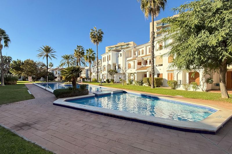 Foto bc0d5045-ca4c-437e-93a4-310bef9c2e6c. Pis amb piscina a Veneziola Manga del Mar Menor (La)