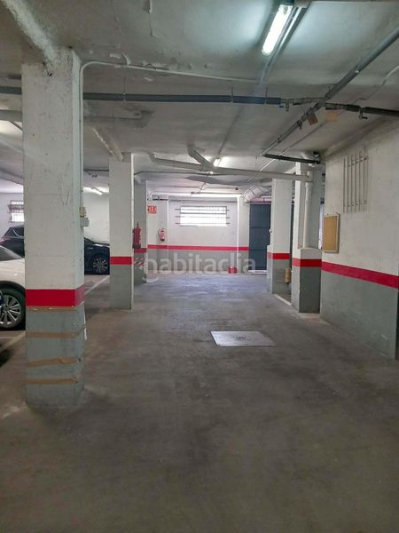 Foto 0c30ddbb-22fd-4fb0-b24b-0d8e17768abf. Aparcament cotxe a Centro Móstoles