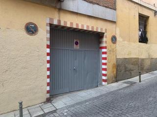 Parking coche  De embajadores