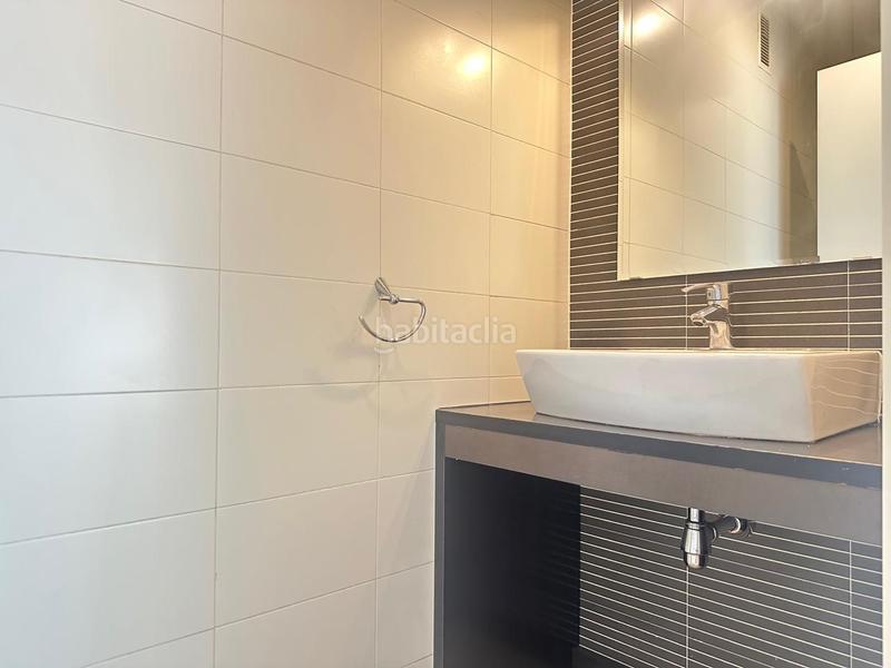 Foto 3ba41653-b37c-4269-b65d-48f7edb6b60e. Dúplex amb calefacció aparcament a Cuatro Vientos Madrid