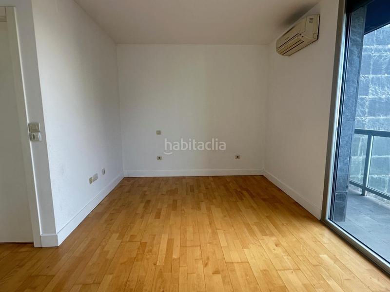 Foto b28cdcd9-0c2e-433f-9dcd-052300f5e2d7. Dúplex amb calefacció aparcament a Cuatro Vientos Madrid