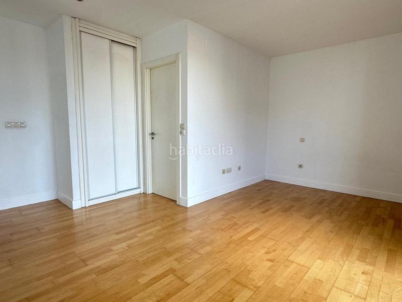 Foto d950c7f0-bc5b-46ef-954f-d58bdbd7ace2. Zweistöckige wohnung mit heizung parking in Cuatro Vientos Madrid