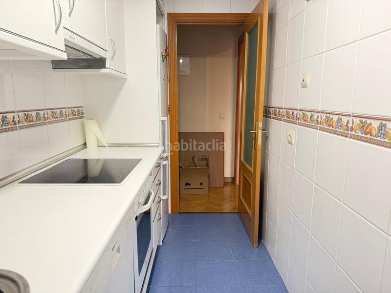 Foto 11f16c36-6030-44e2-ae94-b6315cdbebc0. Miete etagenwohnung mit heizung parking pool in Cuatro Vientos Madrid