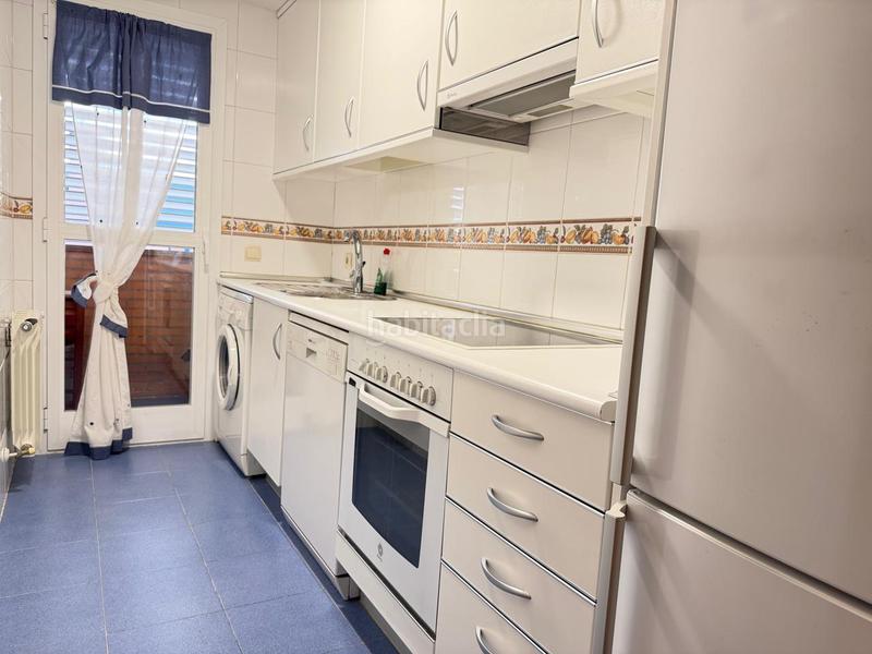 Foto 384bdfb3-2096-4e99-925a-236e96b3ceb2. Miete etagenwohnung mit heizung parking pool in Cuatro Vientos Madrid