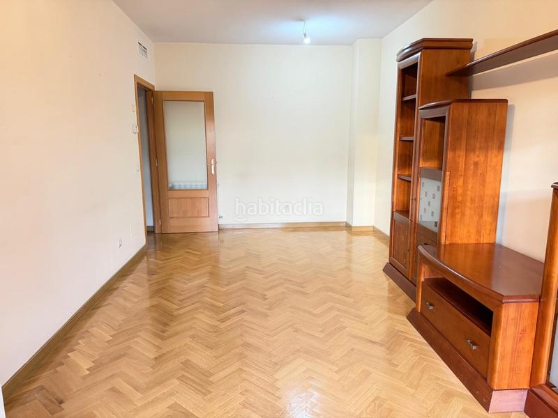 Foto bc1cd625-26a8-41af-9bea-b622740ceb98. Miete etagenwohnung mit heizung parking pool in Cuatro Vientos Madrid