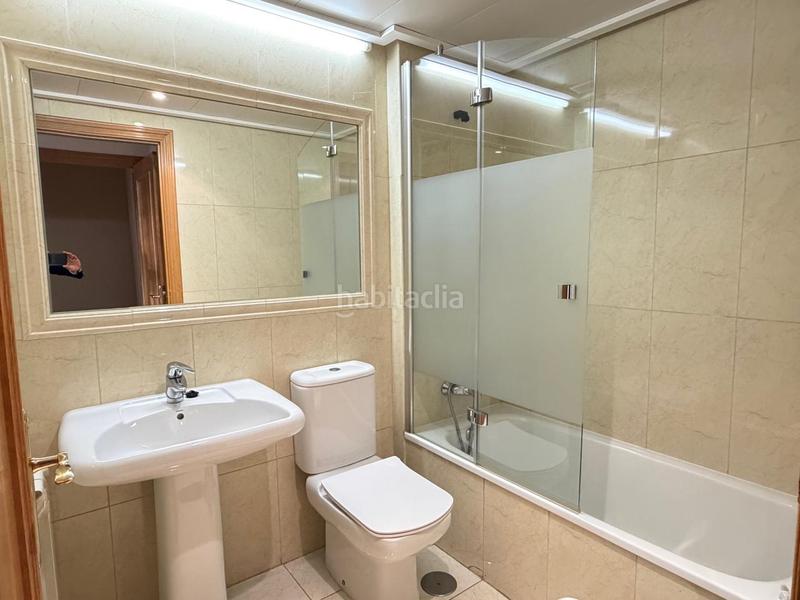 Foto c84a6b9c-0534-4c72-9d32-79c4da316f6f. Alquiler piso en Cuatro Vientos Madrid