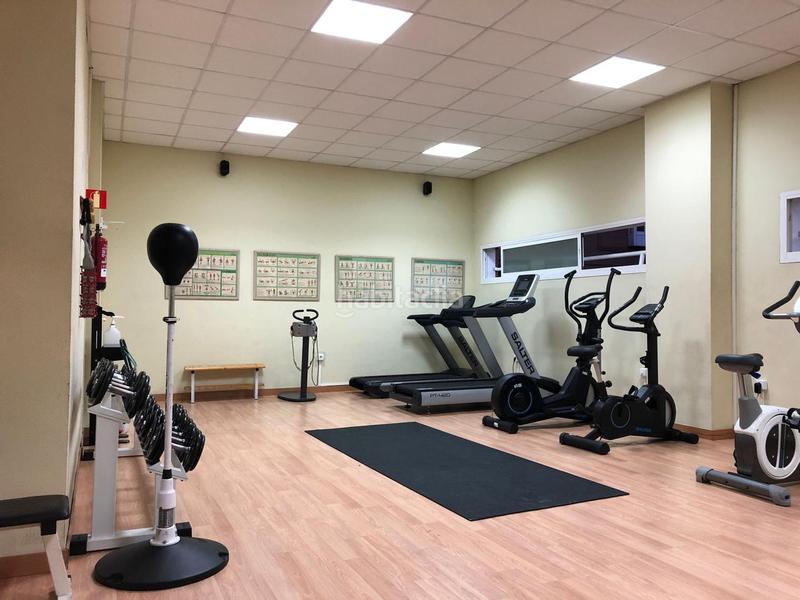 Foto 1c7bbeef-38d0-44c8-bb24-d3ddf3852302. Location attique avec piscine dans Legazpi Madrid