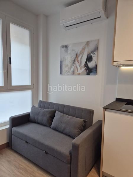 Foto 811f7586-b70e-4989-b3c2-ce0ba472eb4b. Estudi a Lucero Madrid