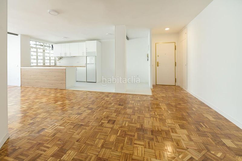 Foto f342e52b-ba94-4fa0-a2a9-e3664ff7cf67. Piso en Vista Alegre Madrid
