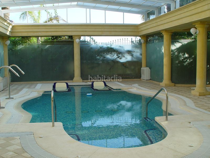 Foto 1a5ebe67-f591-43f1-89fa-160fabe78a08. Edifici amb piscina a La Carolina - Guadalpín Marbella