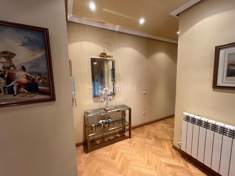 Foto 0f1b8fa5-a0ae-4bb3-a128-3915441bdd41. Chalet with fireplace heating parking pool in nuevo Aranjuez-ciudad de las artes Aranjuez