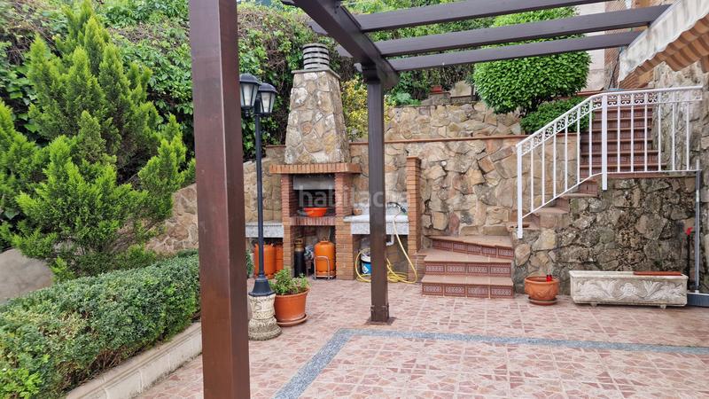 Foto 1114b20e-b2e8-42c4-b2a4-2c6533e1a07a. Chalet with fireplace heating parking pool in nuevo Aranjuez-ciudad de las artes Aranjuez