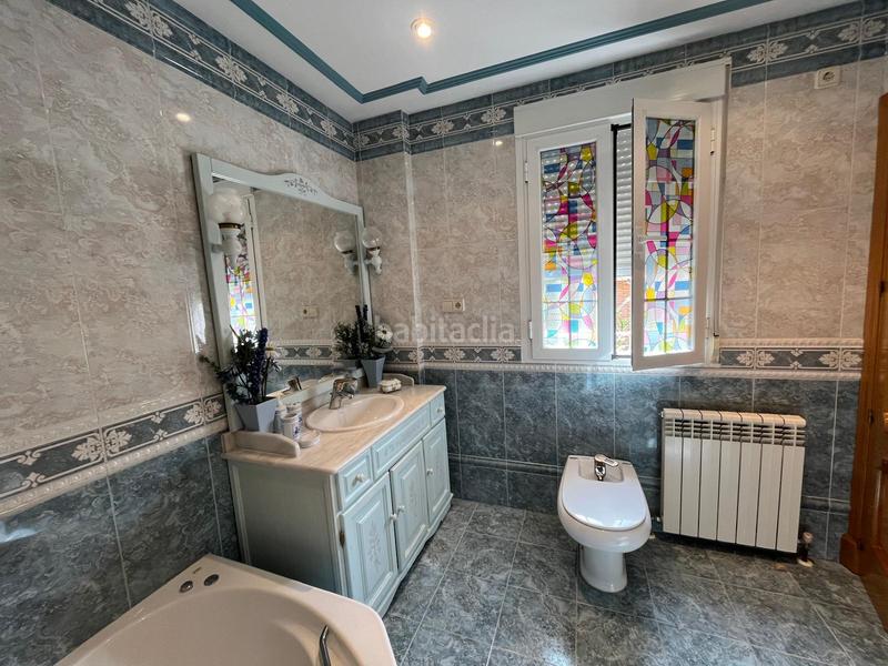 Foto 265e19fa-08c4-4abb-a4ee-42b7a989a5ff. Chalet with fireplace heating parking pool in nuevo Aranjuez-ciudad de las artes Aranjuez