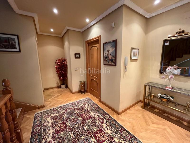 Foto a9d88e80-710a-4422-801a-750af608651a. Chalet with fireplace heating parking pool in nuevo Aranjuez-ciudad de las artes Aranjuez