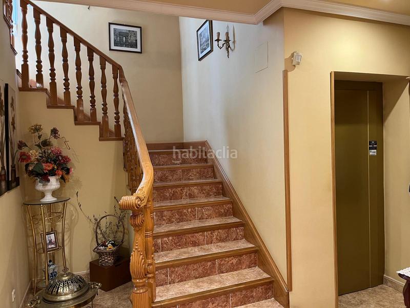 Foto c64b0795-f820-4cdf-a4ac-35028822ac9c. Chalet with fireplace heating parking pool in nuevo Aranjuez-ciudad de las artes Aranjuez