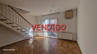 Pis a Centro. Amplio y luminoso  duplex  de 3 dormitorio  /2 baños , garaje y
