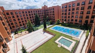 Location Appartement à Calle de samaniego 12. Precioso apartamento amueblado con garaje , piscina y  padel