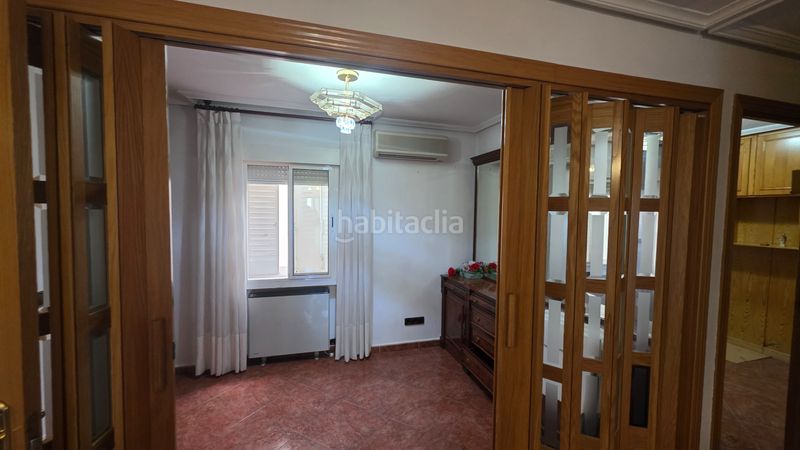 Foto cf136891-78cc-472b-bd9b-a78c7983cbf6. Piso magnifica ubicación en Ambroz Madrid