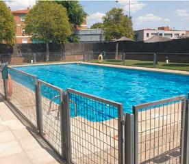 Appartement  Calle federica montseny. Urbanización con piscina, garaje, cocina de diseño y salón muy a