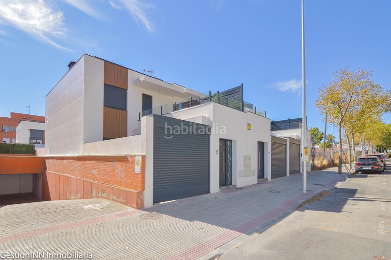 Foto 5a61bce3-0f8f-4809-84ef-30e5ae2bd1fe. Location maison jumelée avec chauffage parking dans Villanueva del Pardillo