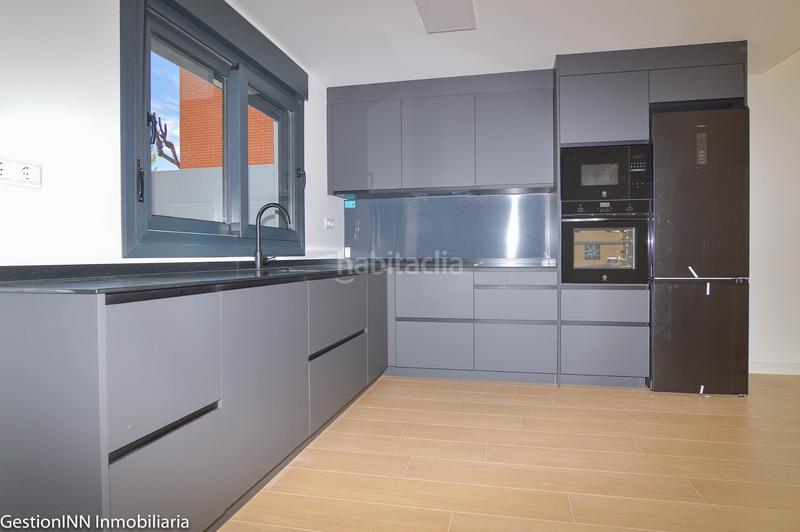 Foto df989cb6-3e9c-4bad-a760-bfc9551526a2. Rent towny house with heating parking in Centro Villanueva del Pardillo