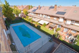 Dplex  Camino real. Dplex en urbanizacin con piscina