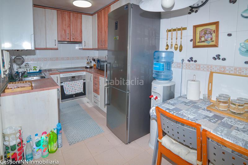 Foto 1fcbd24d-7c76-4d8f-b6b5-156bdf0298a3. Maison jumelée avec cheminée chauffage parking dans Villanueva del Pardillo