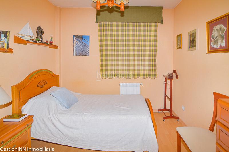 Foto 835986ca-1cff-4255-ba75-d22bdd75461a. Maison jumelée avec cheminée chauffage parking dans Villanueva del Pardillo