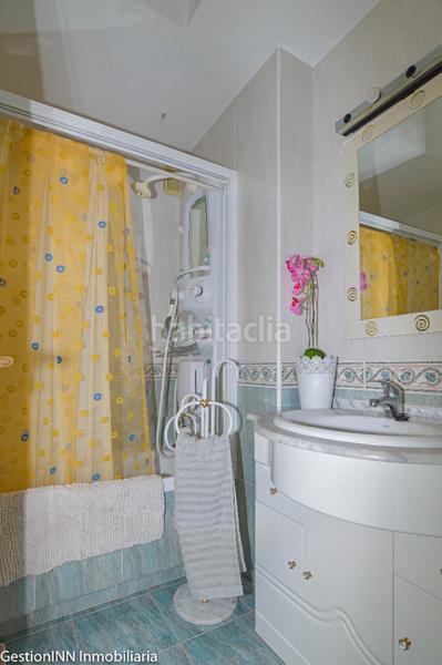 Foto 8b5ada43-cc7c-41d7-a6b4-7e043613653e. Maison jumelée avec cheminée chauffage parking dans Villanueva del Pardillo