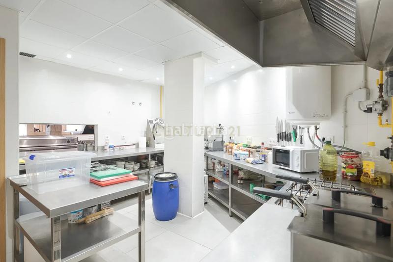 Foto 0618d0a4-92b6-4c00-8d6b-4eaa05d3e14f. Local comercial en S´Eixample-Can Misses Ibiza