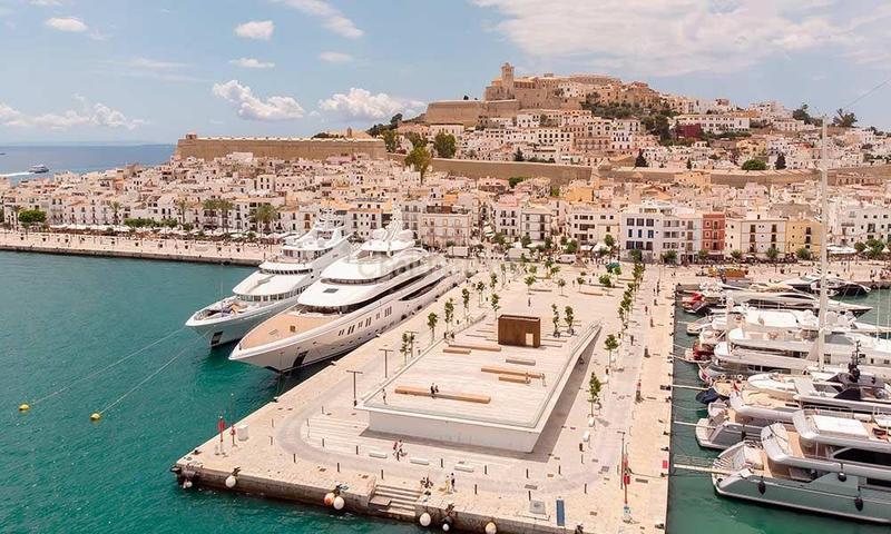 Foto 4940d4db-4ea0-4742-9051-70a5a8208704. Local comercial en Dalt Vila-La Marina Ibiza