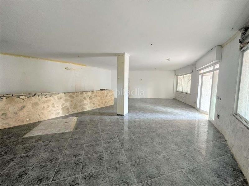 Foto 1337425c-f735-499e-b09f-bfc4df80df56. Local comercial a girona a S´Arenal Llucmajor