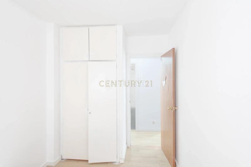 Foto f5f61245-c339-4483-b349-19b6f6ff7ac5. Appartement in av. d'espanya in Puig des Molins Ibiza