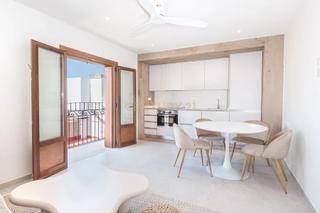 Appartement  Carrer de castelar 12. Piso moderno en edificio renovado  puerto de ibiza