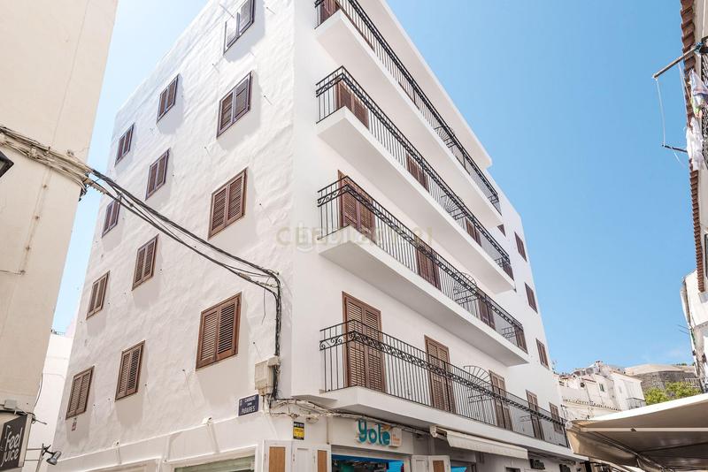 Foto 1508db05-fcf7-45dd-ad8d-4f26ac55b352. Apartament a carrer de castelar 12 a Dalt Vila-La Marina Ibiza