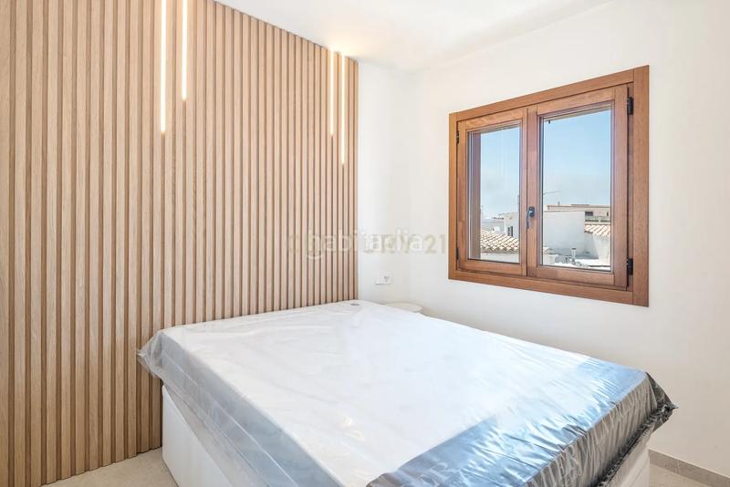 Foto b8753904-d8d4-4be1-a737-231a485bf343. Apartament a carrer de castelar 12 a Dalt Vila-La Marina Ibiza