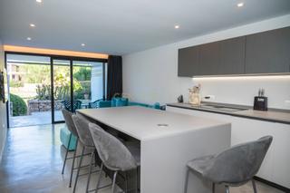 Affitto Piccolo appartamento in Carrer parís, 38, 07819 santa eulària des riu, illes balears, sp. Alquiler de temporada de invierno en roca llisa disponible hasta