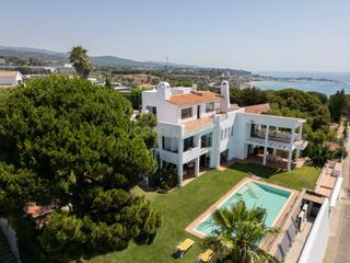 Casa in Cl mirador de les vil.les 16. Villa de lujo vista mar con seguridad de nivel superior  arquite
