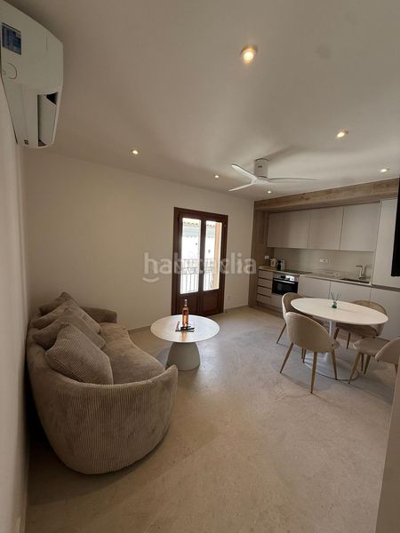 Foto ca5eeda0-fbd6-4d5f-8456-df6cd6b226b6. Alquiler apartamento en carrer de castelar piso de ensueño con 2 habitaciones en el corazón ! totalmente reformado en Ibiza
