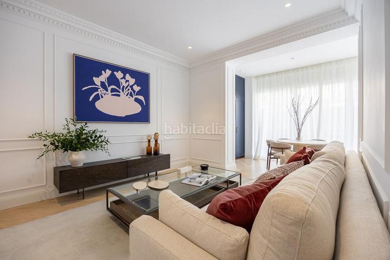 Foto 36582ea6-44fb-4be8-ba24-55e1e34f7a66. Piso Recoletos impecable piso exterior con 3 balcones y una impresionante terraza de 119 m con jardín privado, un verdadero oasis urba en Madrid