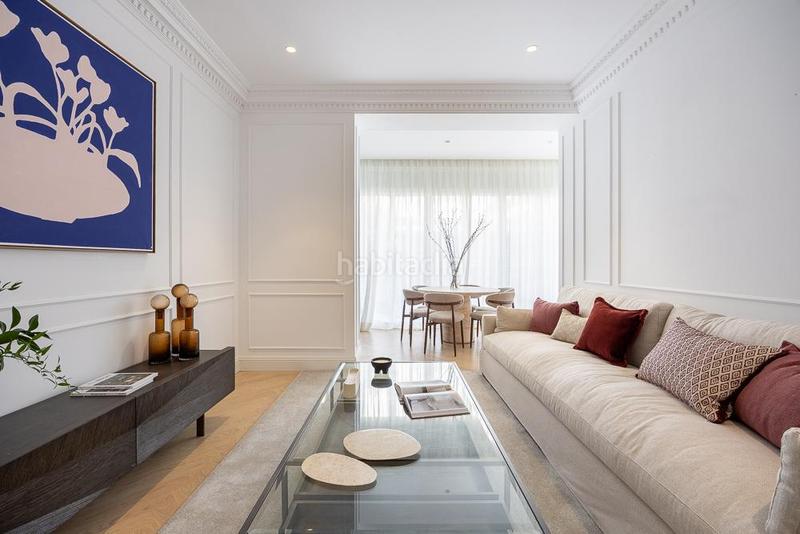 Foto 51100ef0-6f23-44a3-83ac-f863bdfccf0a. Piso Recoletos impecable piso exterior con 3 balcones y una impresionante terraza de 119 m con jardín privado, un verdadero oasis urba en Madrid