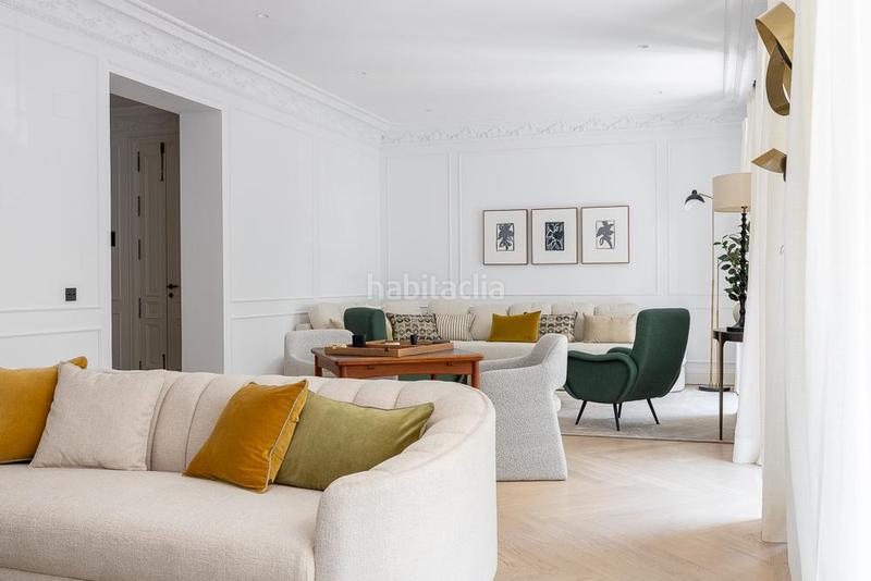 Foto a2e029b1-cb16-46e6-a9bf-c15c5fd0afdb. Piso Recoletos impecable piso exterior con 3 balcones y una impresionante terraza de 119 m con jardín privado, un verdadero oasis urba en Madrid