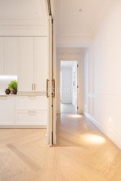 Foto ce5fa4d5-3df4-4453-855a-dcceaf651839. Piso Recoletos impecable piso exterior con 3 balcones y una impresionante terraza de 119 m con jardín privado, un verdadero oasis urba en Madrid
