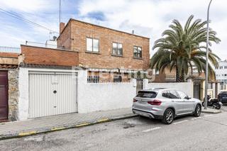 Casa a Canillas. Chalet independiente separados en dos viviendas